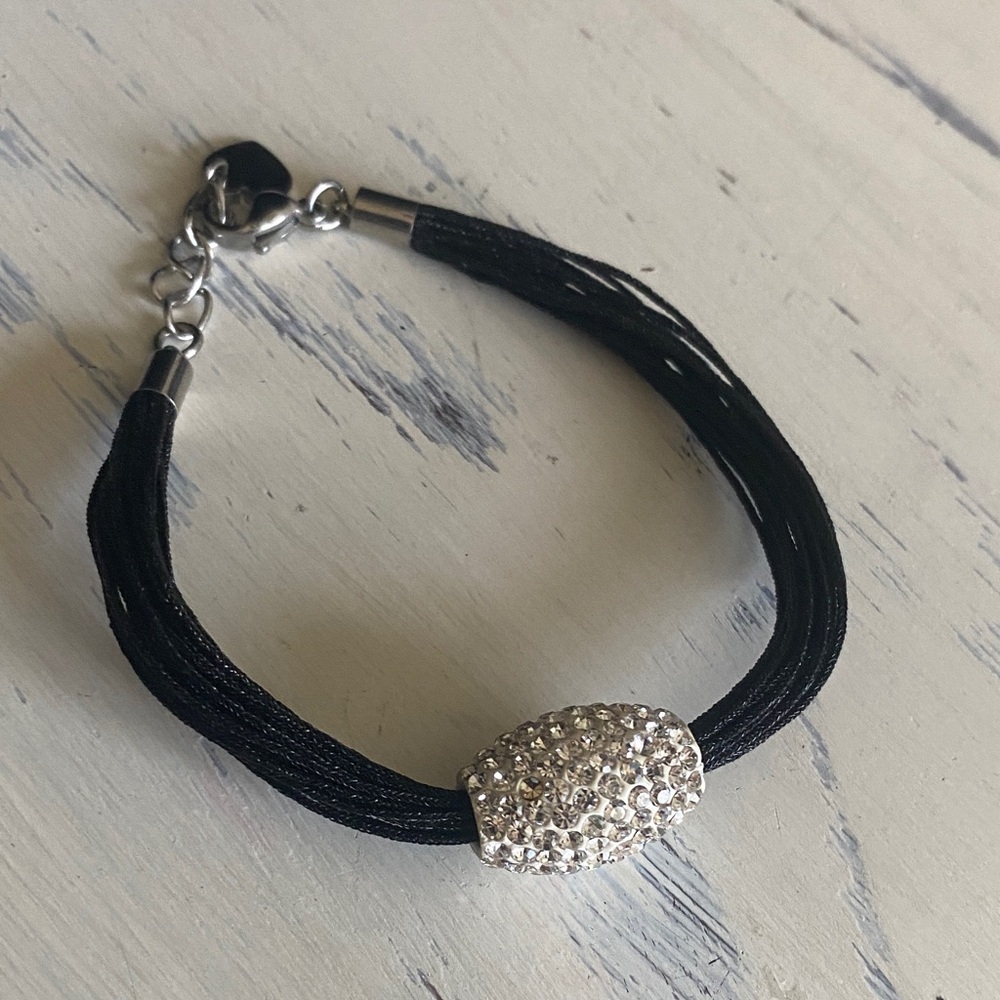 Elegant Black and Silver Bracelet